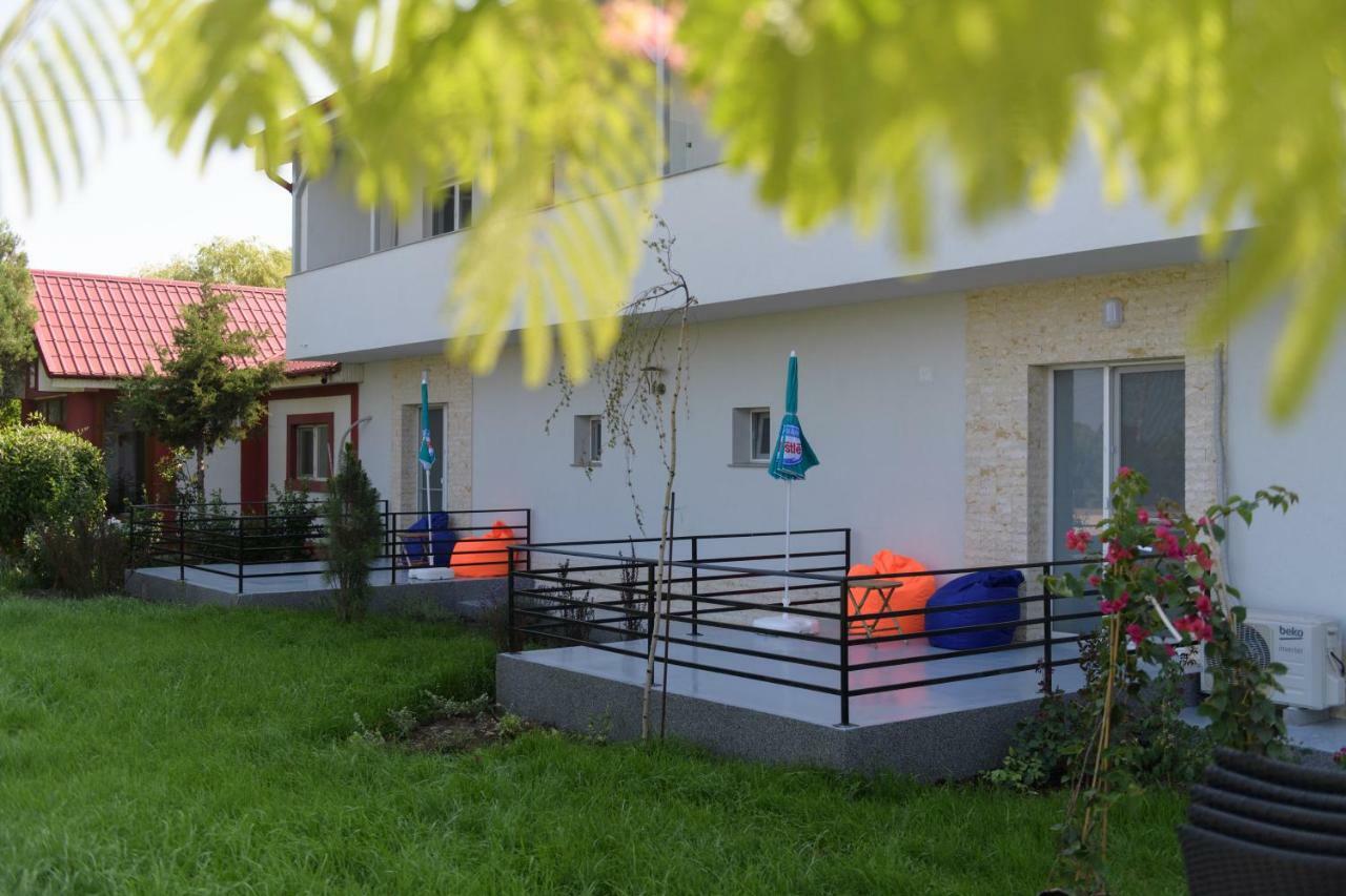 Los Anghelos Vama Veche Exteriör bild